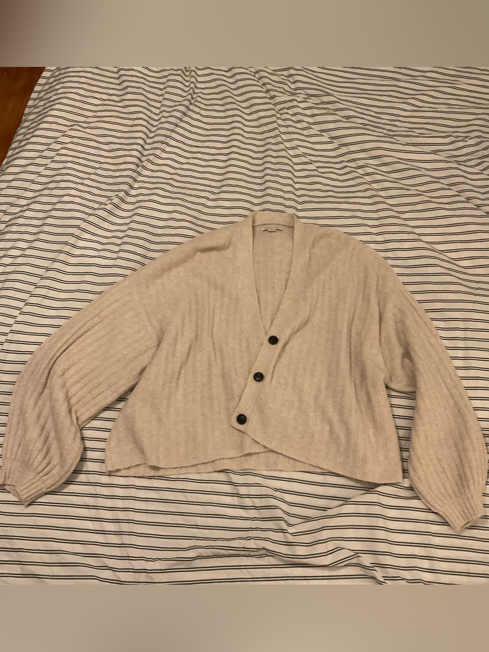 ae oatmeal color crop sweater XL